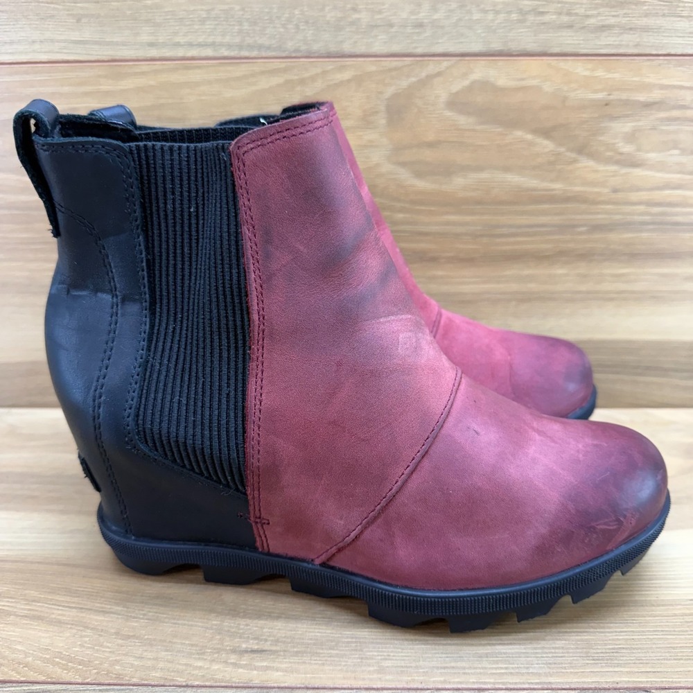 Sorel Joan Of Arctic Chelsea Wedge Boot Womens 7.5 Red Waterproof Leather Modern